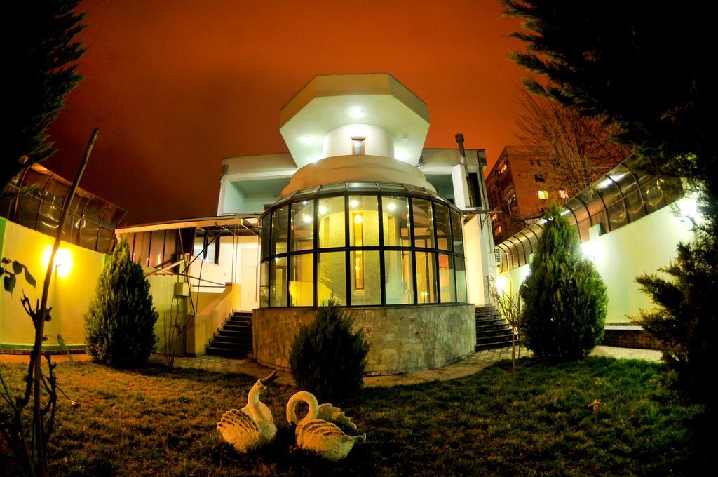 Hotel Relax Tbilisi Bagian luar foto