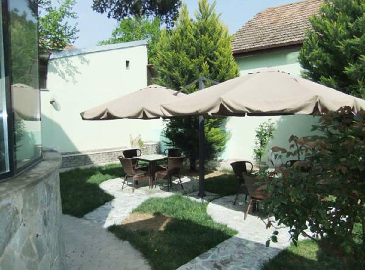 Hotel Relax Tbilisi Bagian luar foto